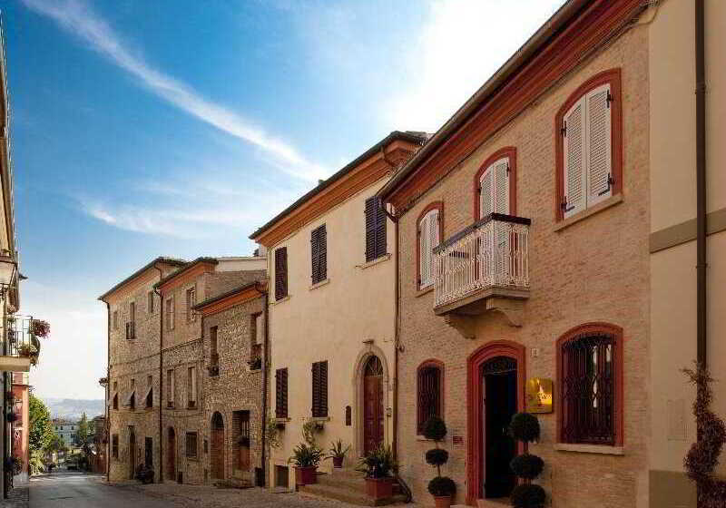 ホテル Oste Del Castello Wellness & Bike