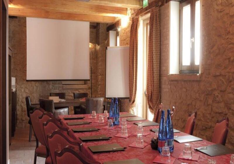 ホテル Oste Del Castello Wellness & Bike