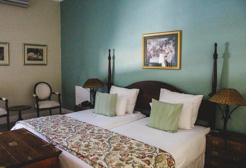 Pontac Manor Hotel & Restaurant