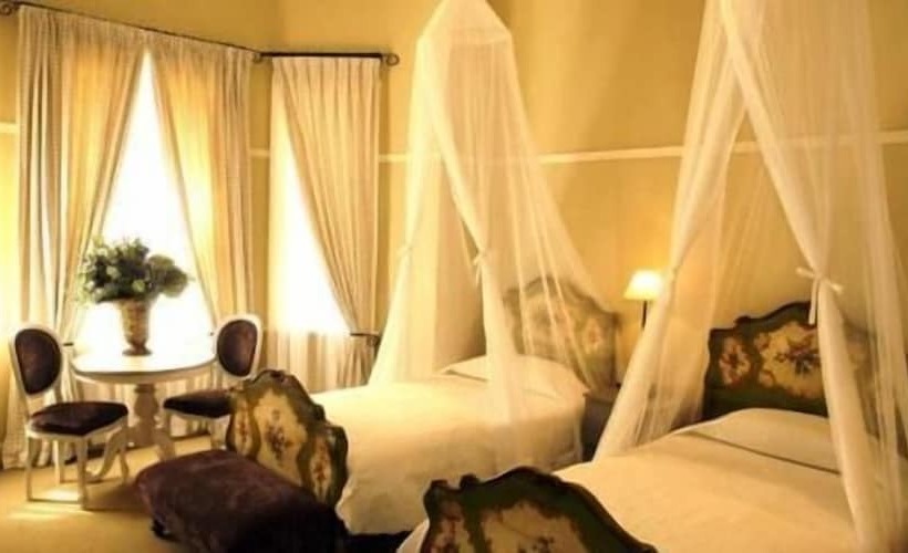 Pontac Manor Hotel & Restaurant