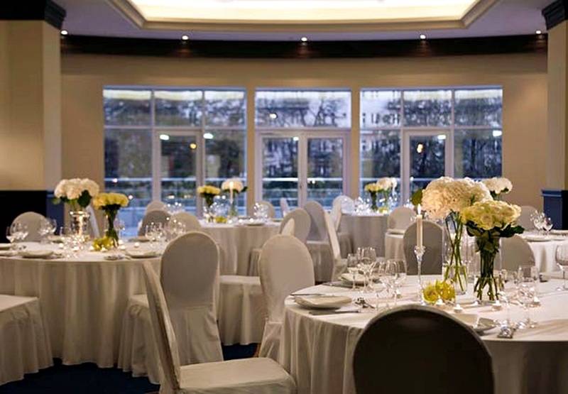 호텔 Renaissance Moscow Monarch Centre By Marriott