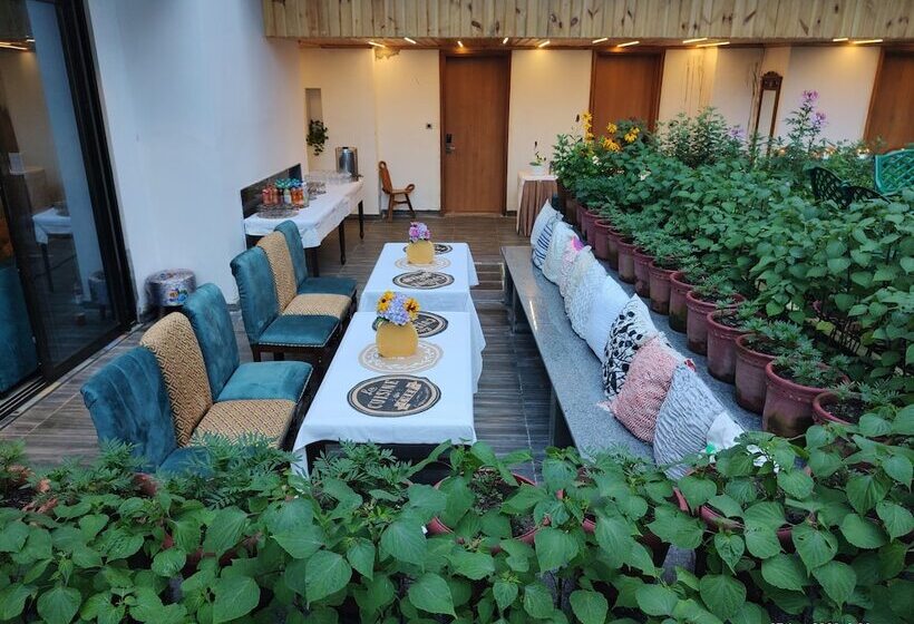 호텔 Sagrika Resort Dalhousie