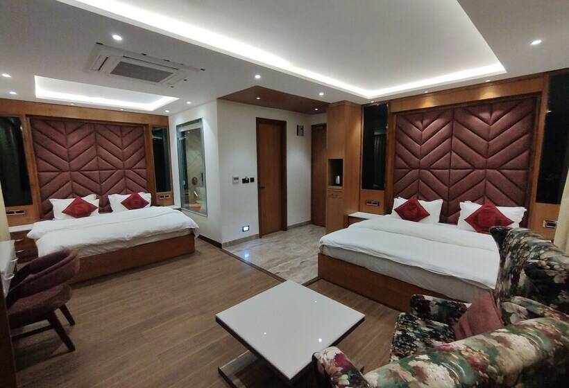 호텔 Sagrika Resort Dalhousie