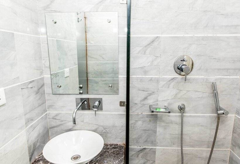 בית מלון כפרי Subash International