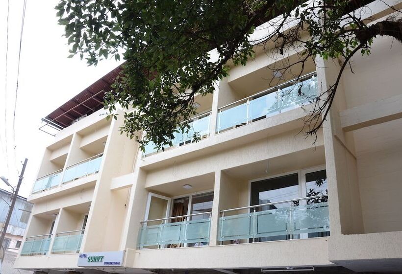Отель Sunny International