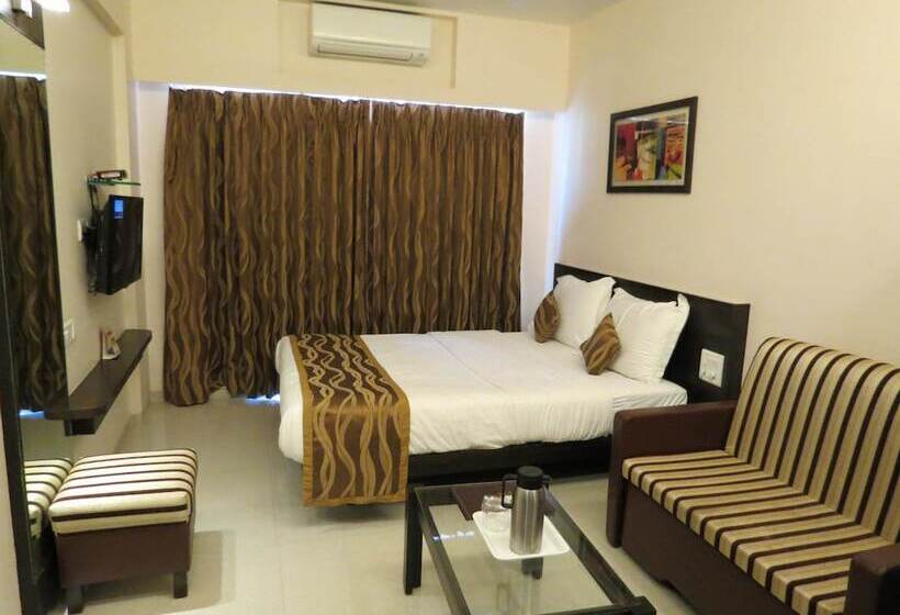 Отель Sunny International