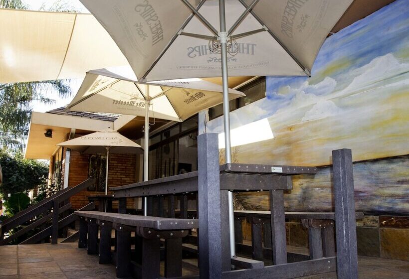 Отель Sunrock Guesthouse