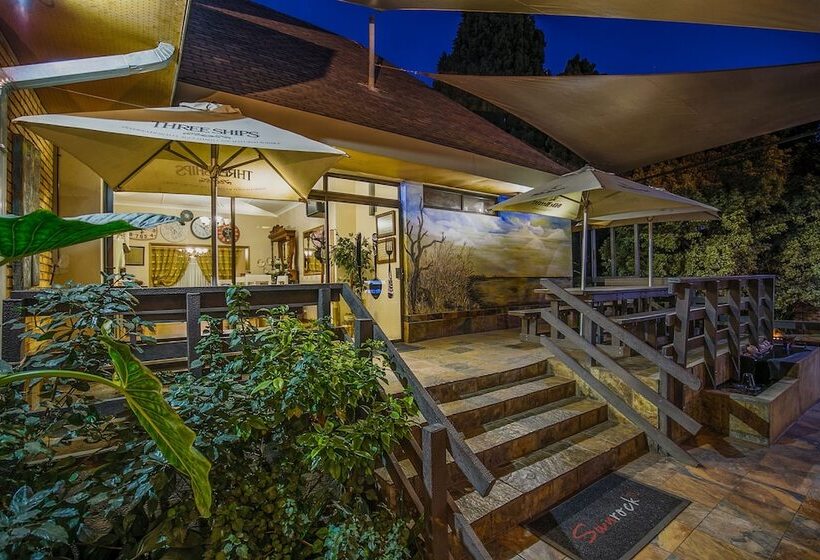 Отель Sunrock Guesthouse