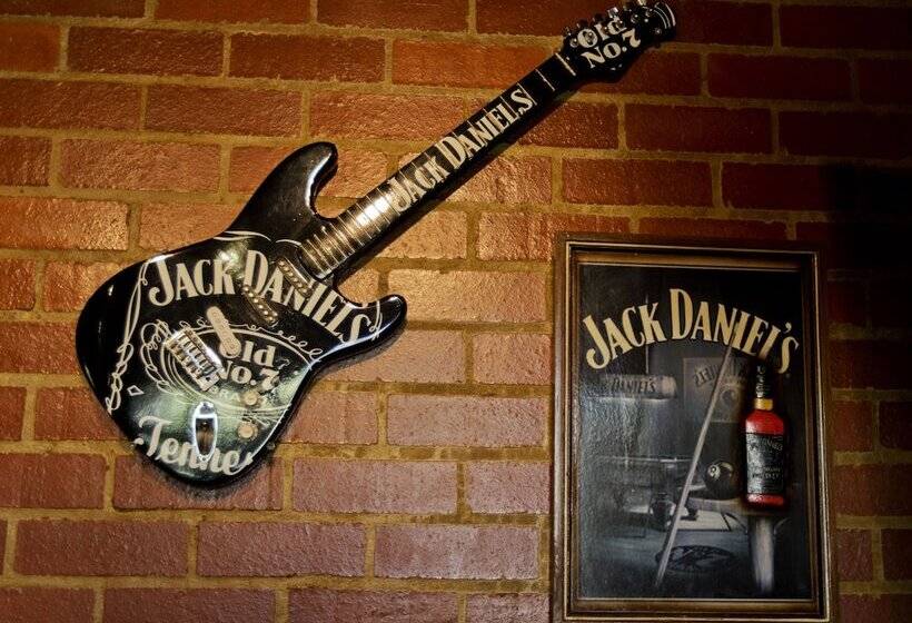 Отель Sunrock Guesthouse