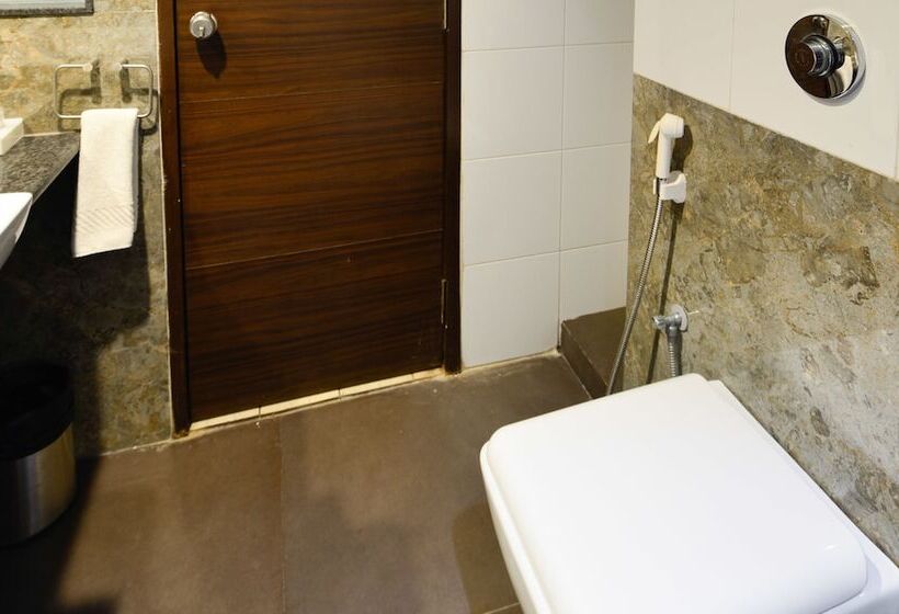 Click Hotel Vadodara 4 Mins Walk For The Railway Station