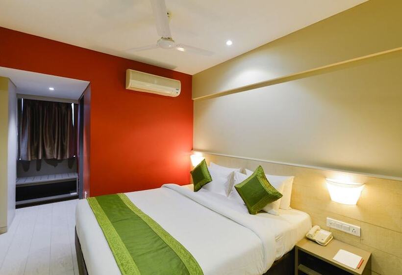 Click Hotel Vadodara 4 Mins Walk For The Railway Station