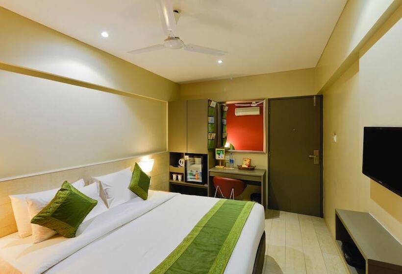 Click Hotel Vadodara 4 Mins Walk For The Railway Station
