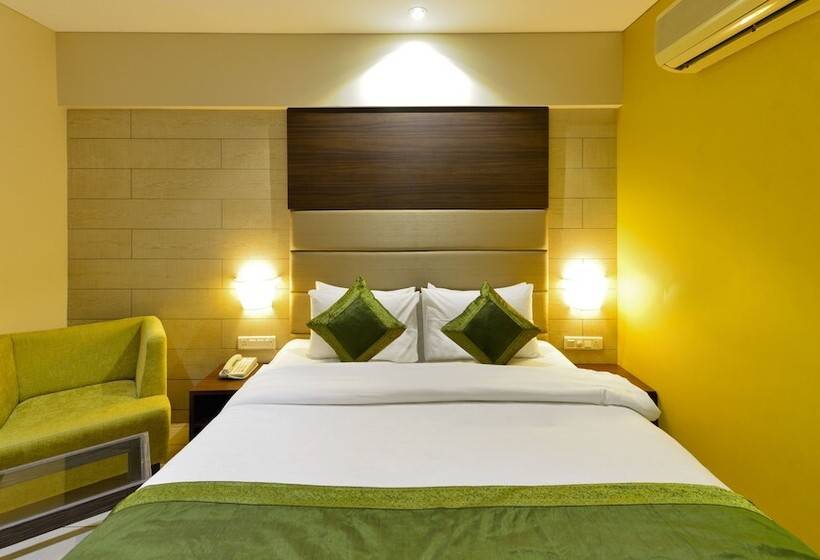Click Hotel Vadodara 4 Mins Walk For The Railway Station