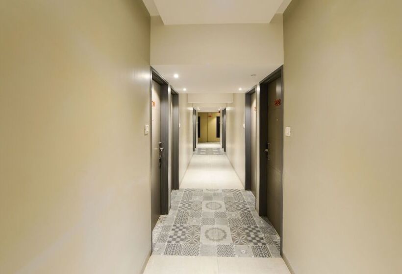 Click Hotel Vadodara 4 Mins Walk For The Railway Station