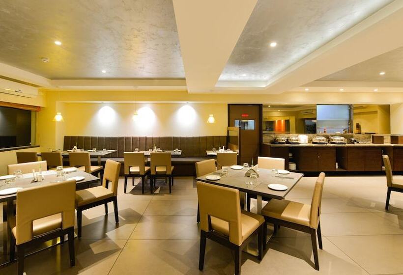 Click Hotel Vadodara 4 Mins Walk For The Railway Station