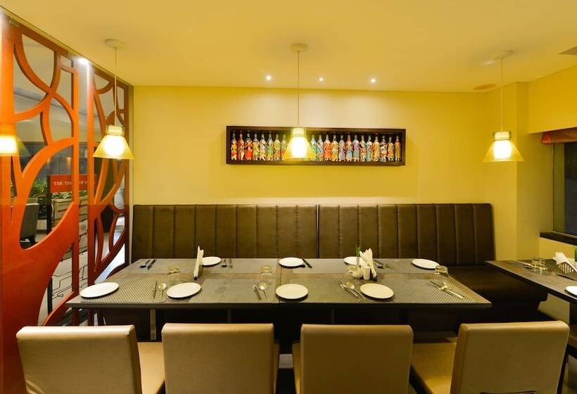 Click Hotel Vadodara 4 Mins Walk For The Railway Station