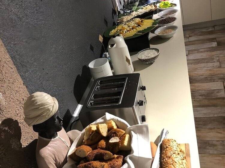 هتل The Constantine