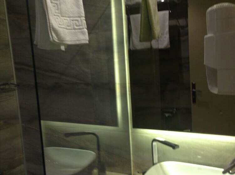 هتل The Constantine