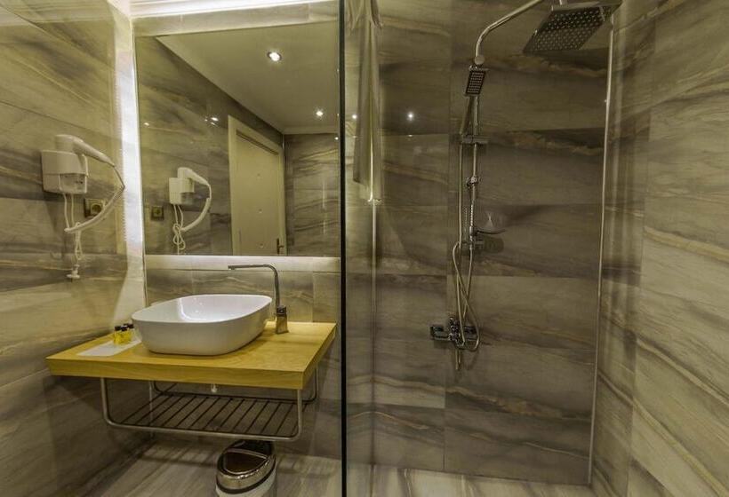 هتل The Constantine