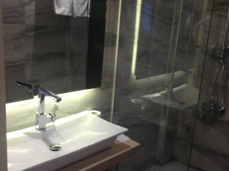 هتل The Constantine