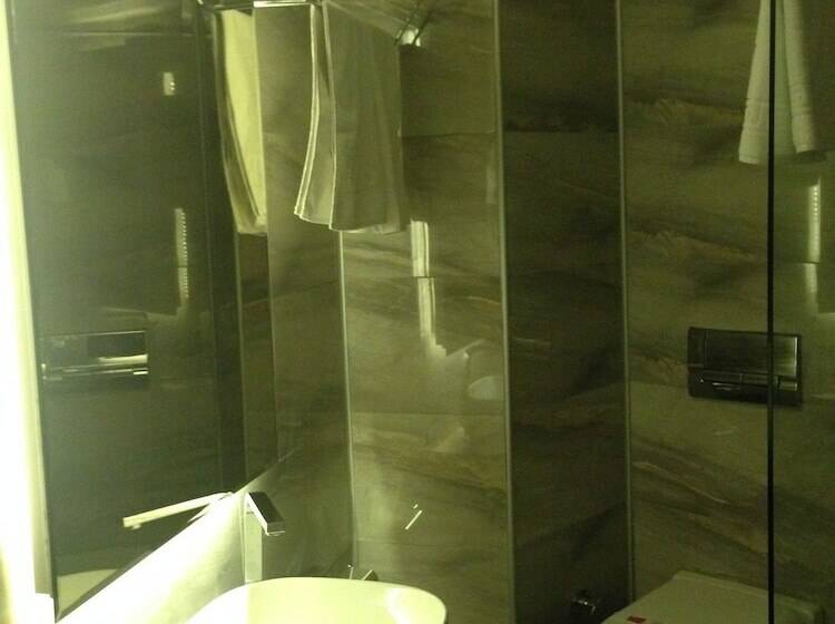 هتل The Constantine