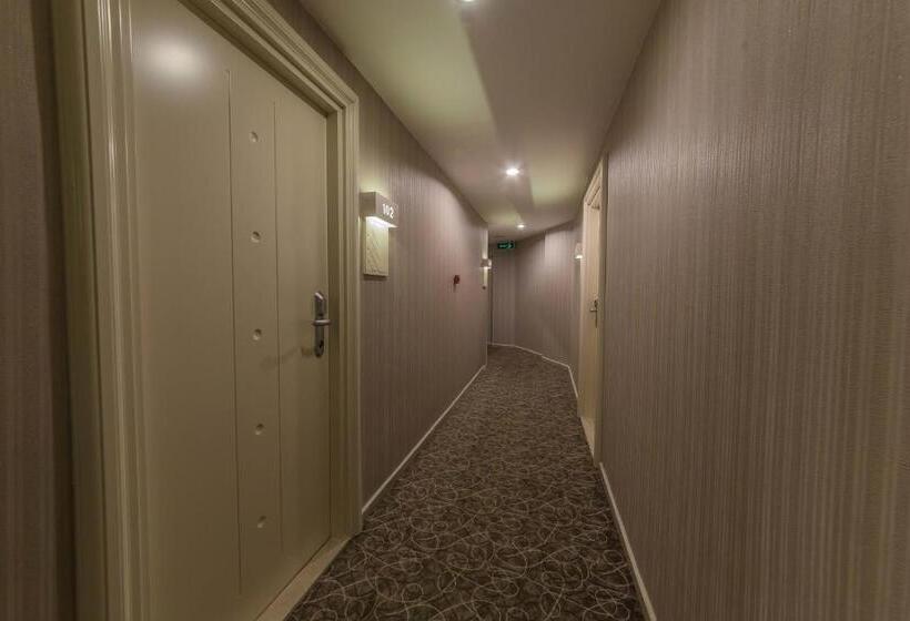 هتل The Constantine