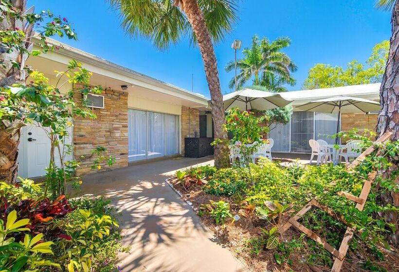 ホテル The Fairways Inn Of Naples