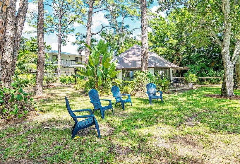 ホテル The Fairways Inn Of Naples