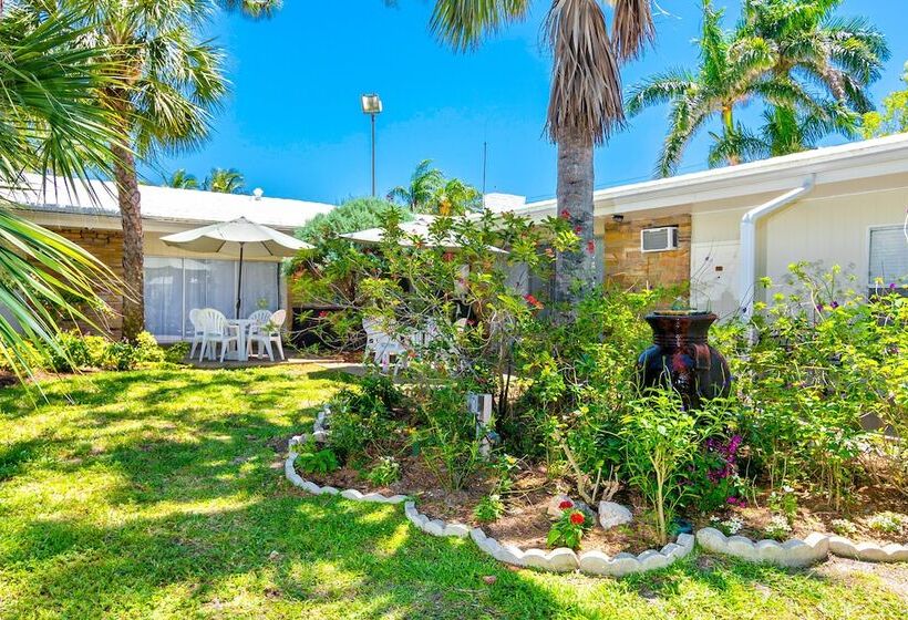 ホテル The Fairways Inn Of Naples