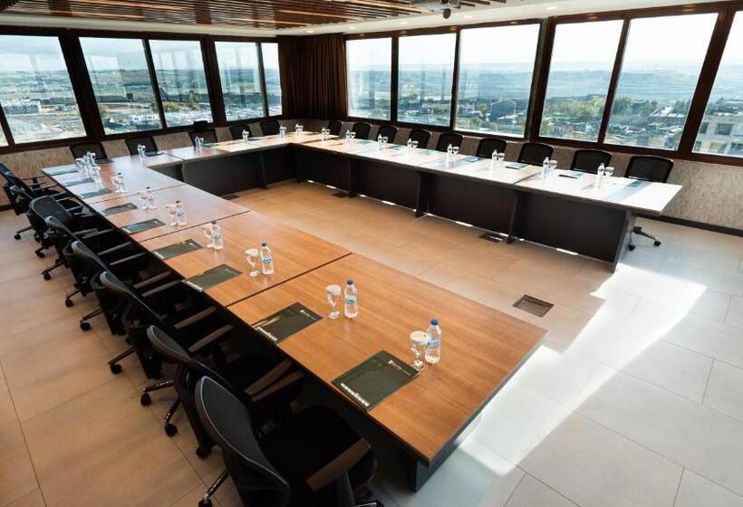 Отель The Green Park  Diyarbakir