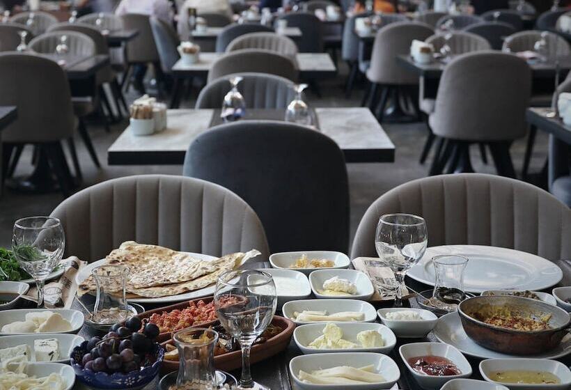 Отель The Green Park  Diyarbakir