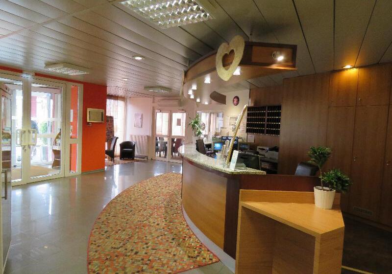 酒店 The Originals City, Hôtel Le Forum, Strasbourg Nord