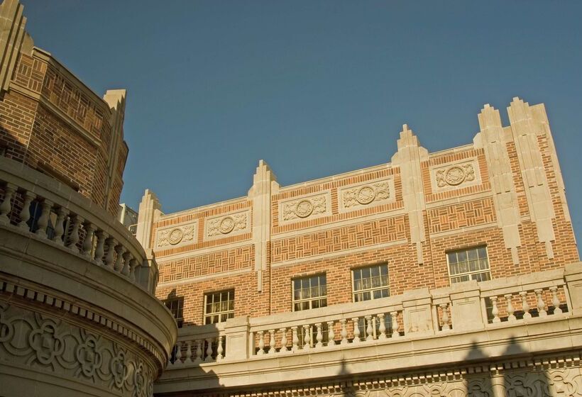 فندق The Skirvin Hilton Oklahoma City