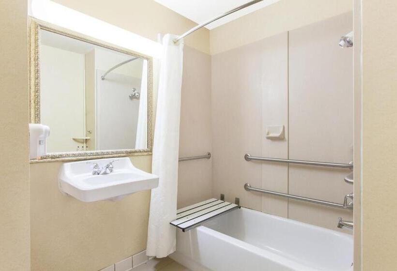 Отель Wingate By Wyndham Bentonville