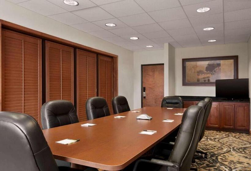 Отель Wingate By Wyndham Bentonville