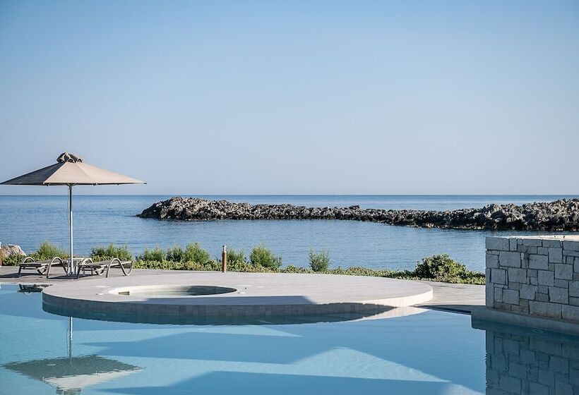 Kavos Hotel & Suites