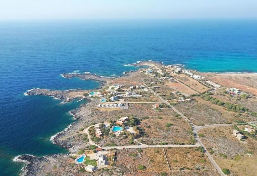 Kavos Hotel & Suites