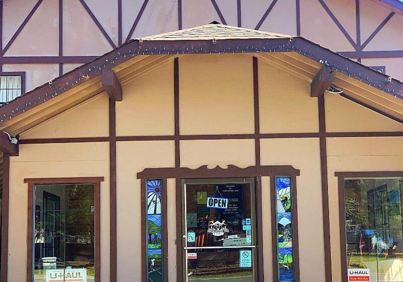 Мотель Packwood Inn