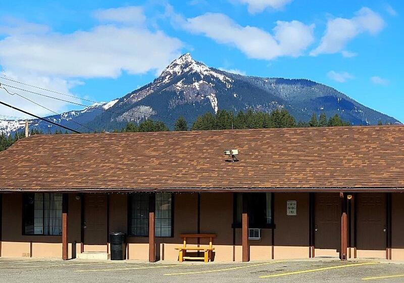 Мотель Packwood Inn