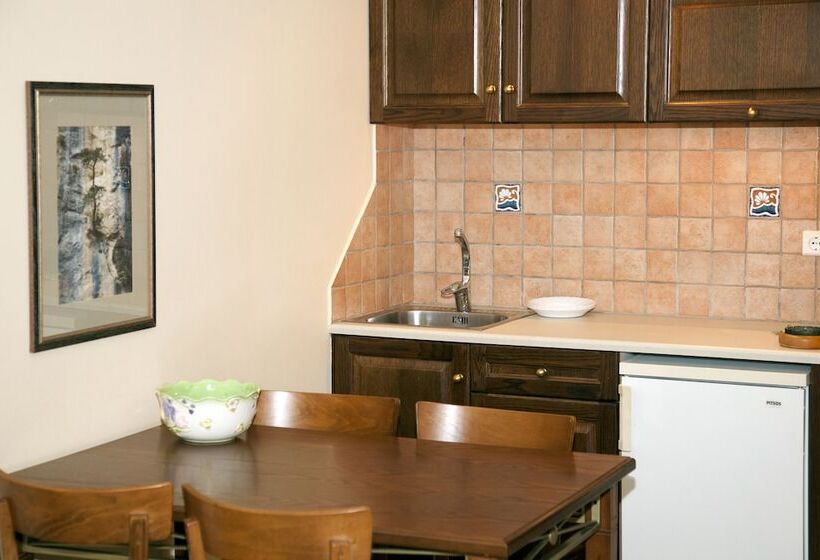 Mylos Hotel Apartments