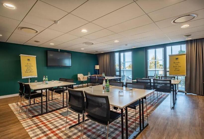 Golden Tulip Lyon Ouest Techlid Hotel & Spa