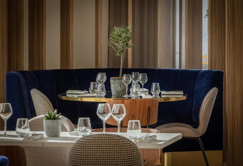 Golden Tulip Lyon Ouest Techlid Hotel & Spa