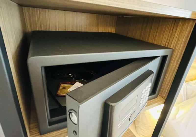 Sure Hotel By Best Western Les Portes De Montauban