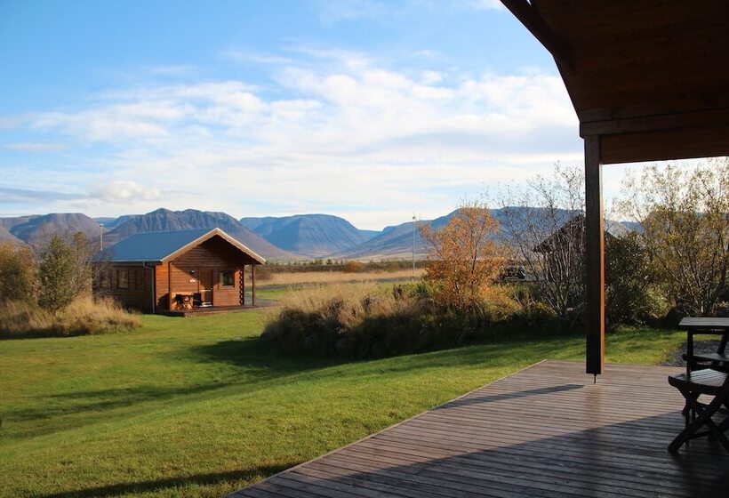 هتل Hestasport Cottages