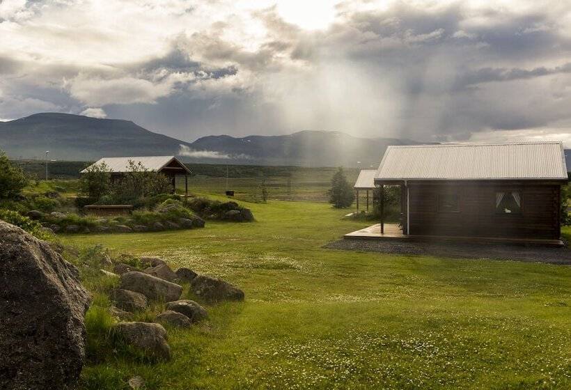 هتل Hestasport Cottages