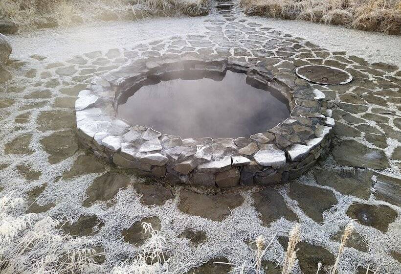 هتل Hestasport Cottages