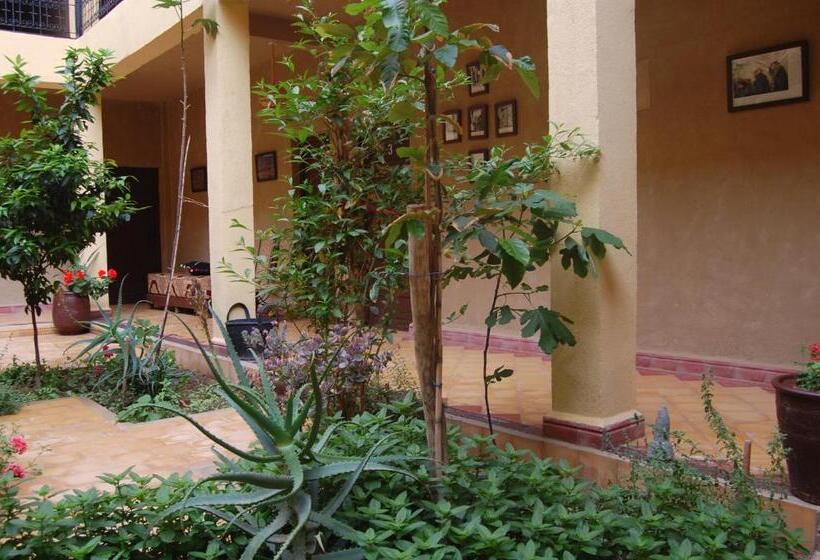 הוסטל Auberge Amellagou