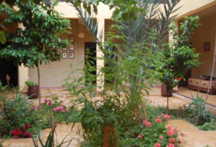 הוסטל Auberge Amellagou