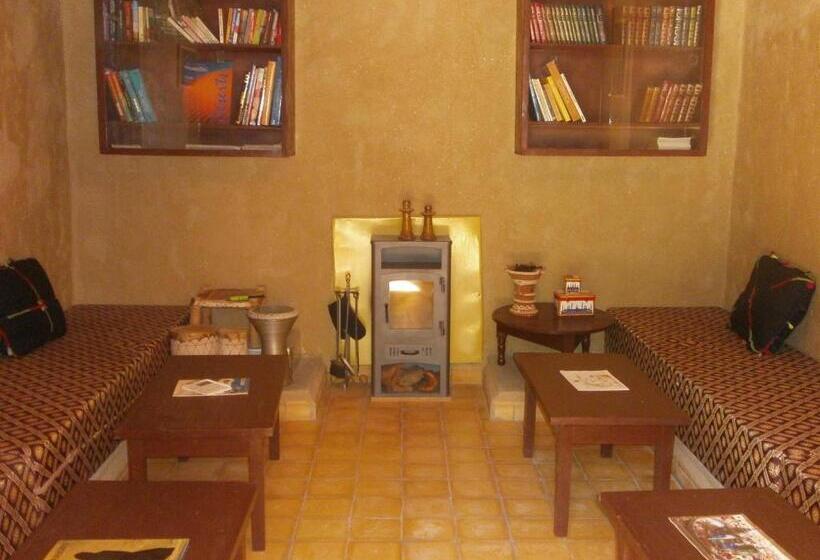 הוסטל Auberge Amellagou