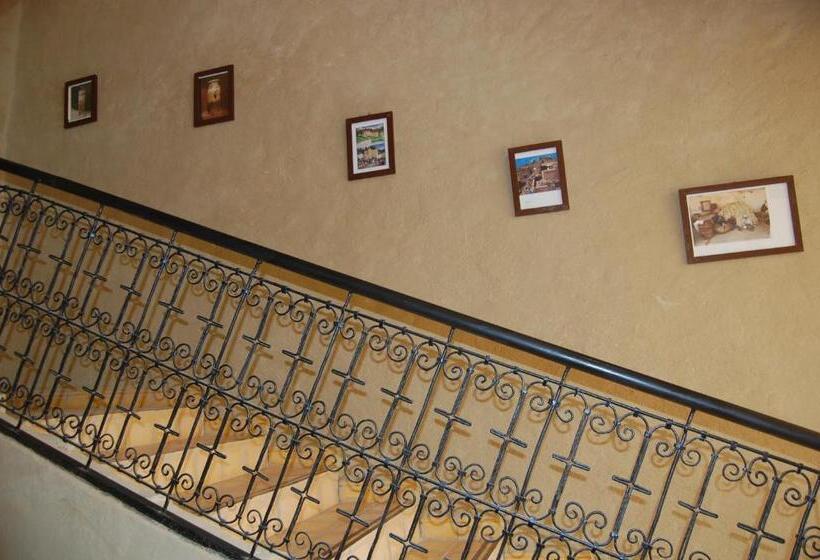 הוסטל Auberge Amellagou